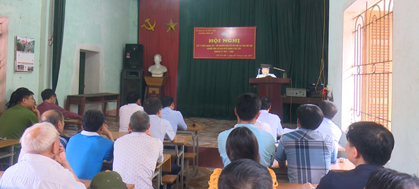 UBMTTQ phường Dĩnh Kế đã tổ chức hội nghị lấy ý kiến nhận xét và tín nhiệm của cử tri nơi cư trú...