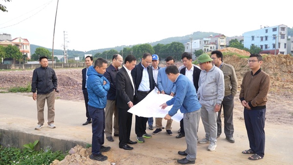 Các đồng chí lãnh đạo thành phố kiểm tra tiến độ một số dự án trên địa bàn