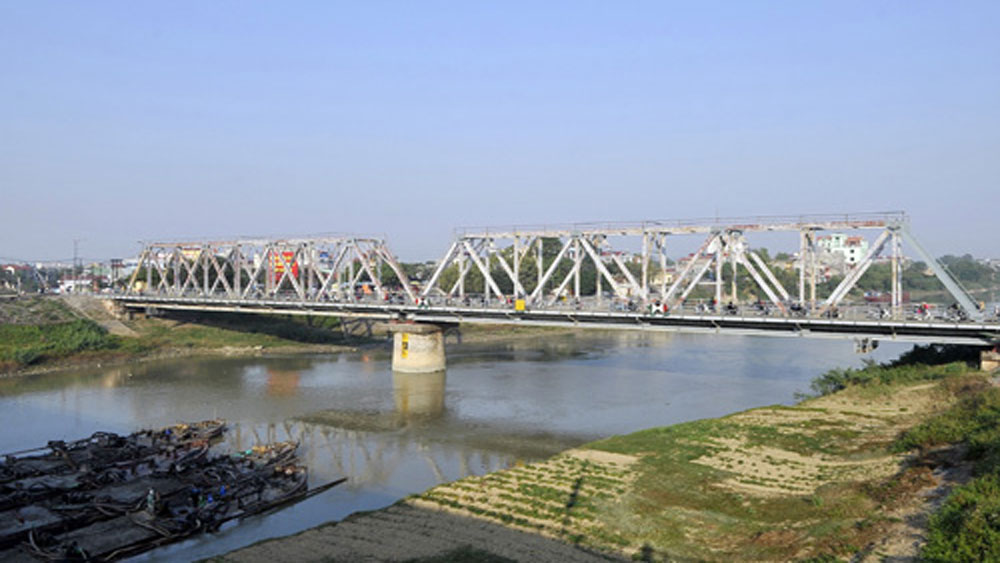 Cầu Sông Thương.   Ảnh tư liệu. 