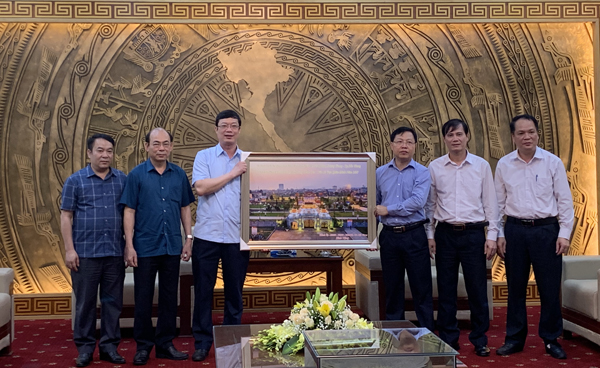 Đoàn công tác của Huyện uỷ, UBND huyện Thanh Liêm, Tỉnh Hà Nam thăm và làm việc với thành phố Bắc...