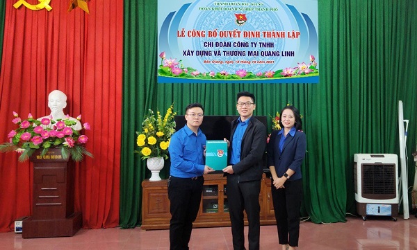 Thành lập Chi đoàn Công ty TNHH Xây dựng và Thương mại Quang Linh
