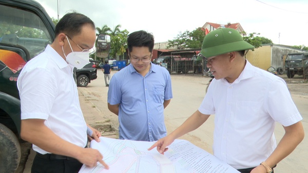Chủ tịch UBND thành phố kiểm tra tiến độ triển khai dự án xây dựng Cụm công nghiệp Dĩnh Trì