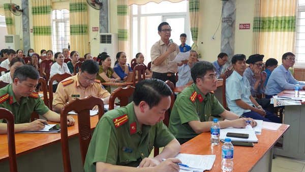 Xã Song Khê tổ chức hội nghị công an lắng nghe ý kiến nhân dân