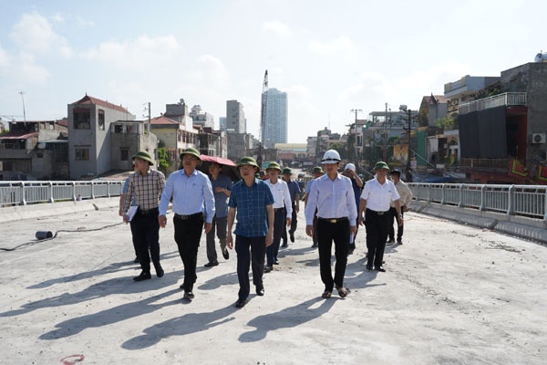 Chủ tịch UBND tỉnh Bắc Giang Lê Ánh Dương  kiểm tra một số dự án trọng điểm trên địa bàn thành phố