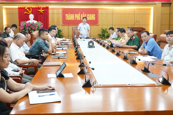 Thành phố Bắc Giang tham dự hội nghị trực tuyến của tỉnh sơ kết công tác bảo đảm ATGT 6 tháng đầu...