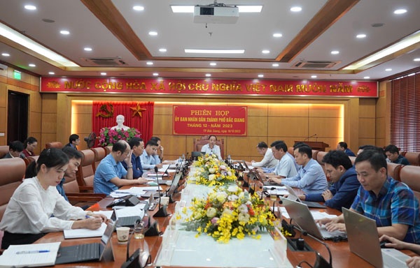 Phiên họp UBND thành phố Bắc Giang tháng 12/2023