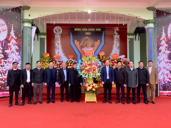 Chủ tịch UBND TP chúc mừng giáo xứ Bắc Giang nhân dịp lễ Giáng sinh năm 2023