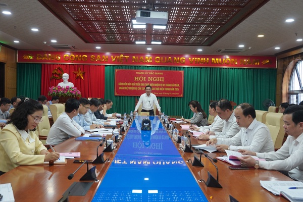 Thành ủy Bắc Giang kiểm điểm kết quả thực hiện nhiệm vụ 2 tháng đầu năm; quán triệt các nhiệm vụ...