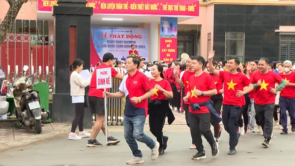 Các phường, xã: Dĩnh Kế, Trần Phú, Thọ Xương, Dĩnh Trì phát động Ngày chạy Olympic vì sức khỏe...