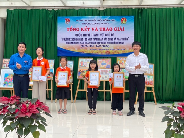 Đoàn thanh niên – Hội đồng đội phường Xương Giang tổng kết và trao giải Cuộc thi vẽ tranh chủ đề...