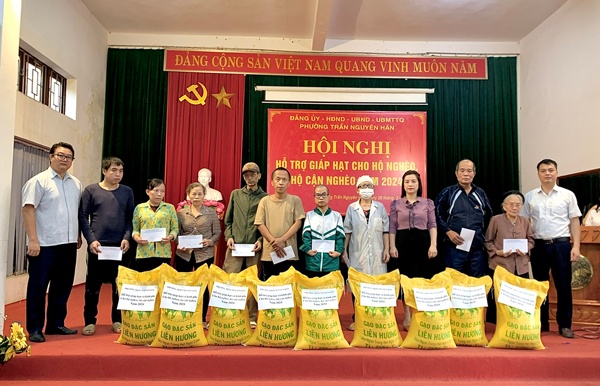 Trần Nguyên Hãn hỗ trợ giáp hạt cho hộ nghèo, cận nghèo năm 2024