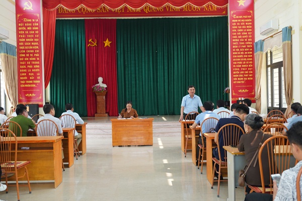 Đồng chí Bí thư Thành ủy dự sinh hoạt Chi bộ thôn Yên Khê xã Song Khê tháng 4/2024