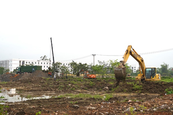 Cưỡng chế thu hồi đất thực hiện dự án Khu đô thị số 2, 3 cạnh Trường Cao đẳng Nghề công nghệ Việt...