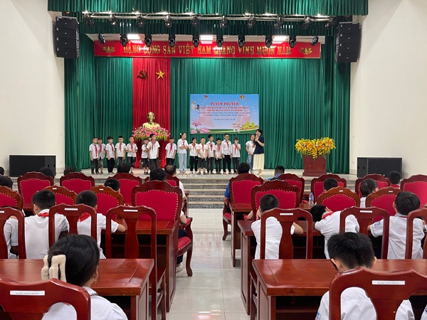 Trường Tiểu học Nam Hồng tuyên truyền giáo dục kỹ năng sống cho thiếu nhi về Luật trẻ em, phòng...