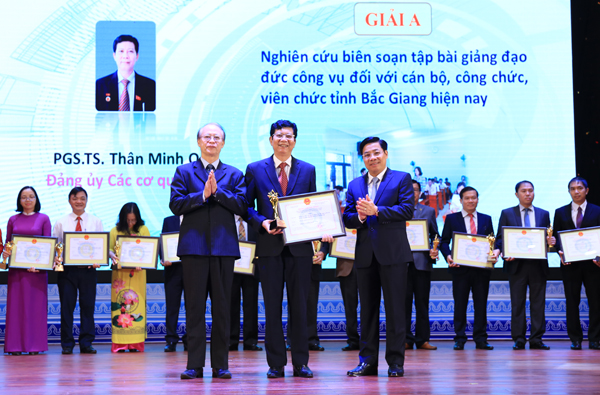 Lễ tổng kết trao giải thưởng khoa học và công nghệ tỉnh Bắc Giang lần thứ II năm 2020