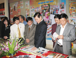 Khai mạc Hội Báo xuân Canh Dần - 2010                                                            ...