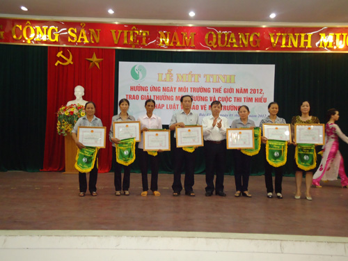 Thành phố Bắc Giang: Mít tinh hưởng ứng ngày môi trường thế giới, trao giải thưởng môi trường và...